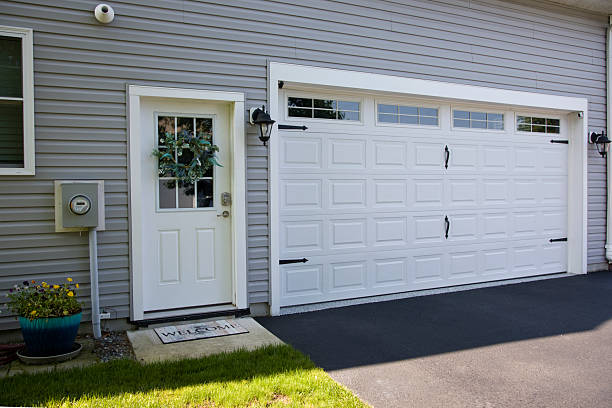 24/7 Emergency Garage Door Panel Replacement experts in Adams County County, ID